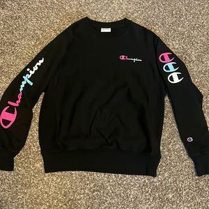 Men’s champion crew neck.